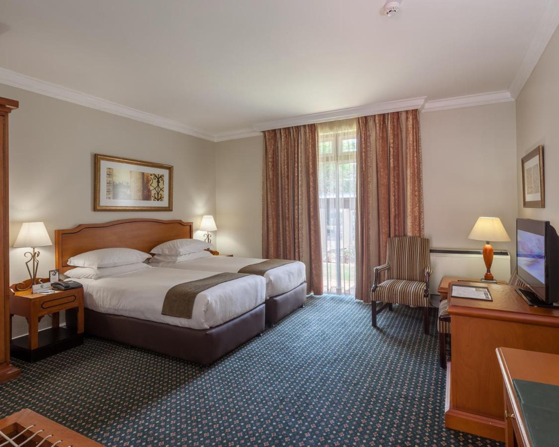 Courtyard Hotel Arcadia Pretoria-Noord Cameră foto