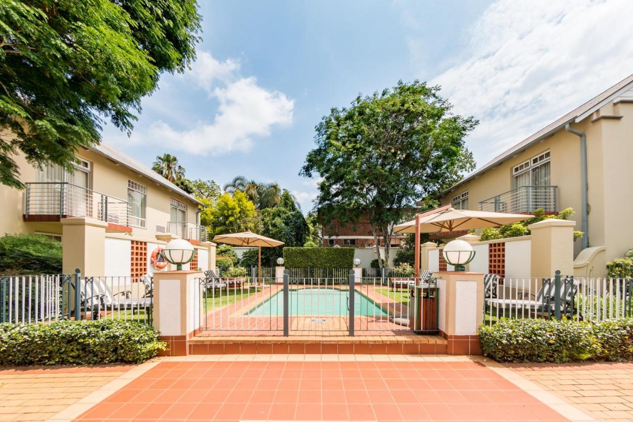 Courtyard Hotel Arcadia Pretoria-Noord Exterior foto