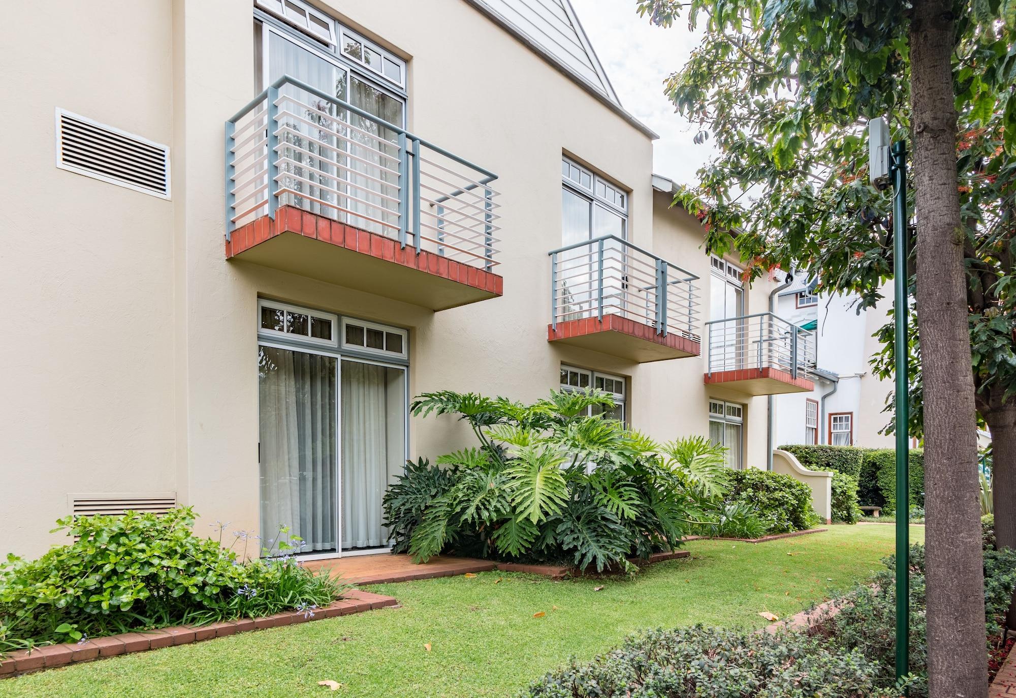 Courtyard Hotel Arcadia Pretoria-Noord Exterior foto
