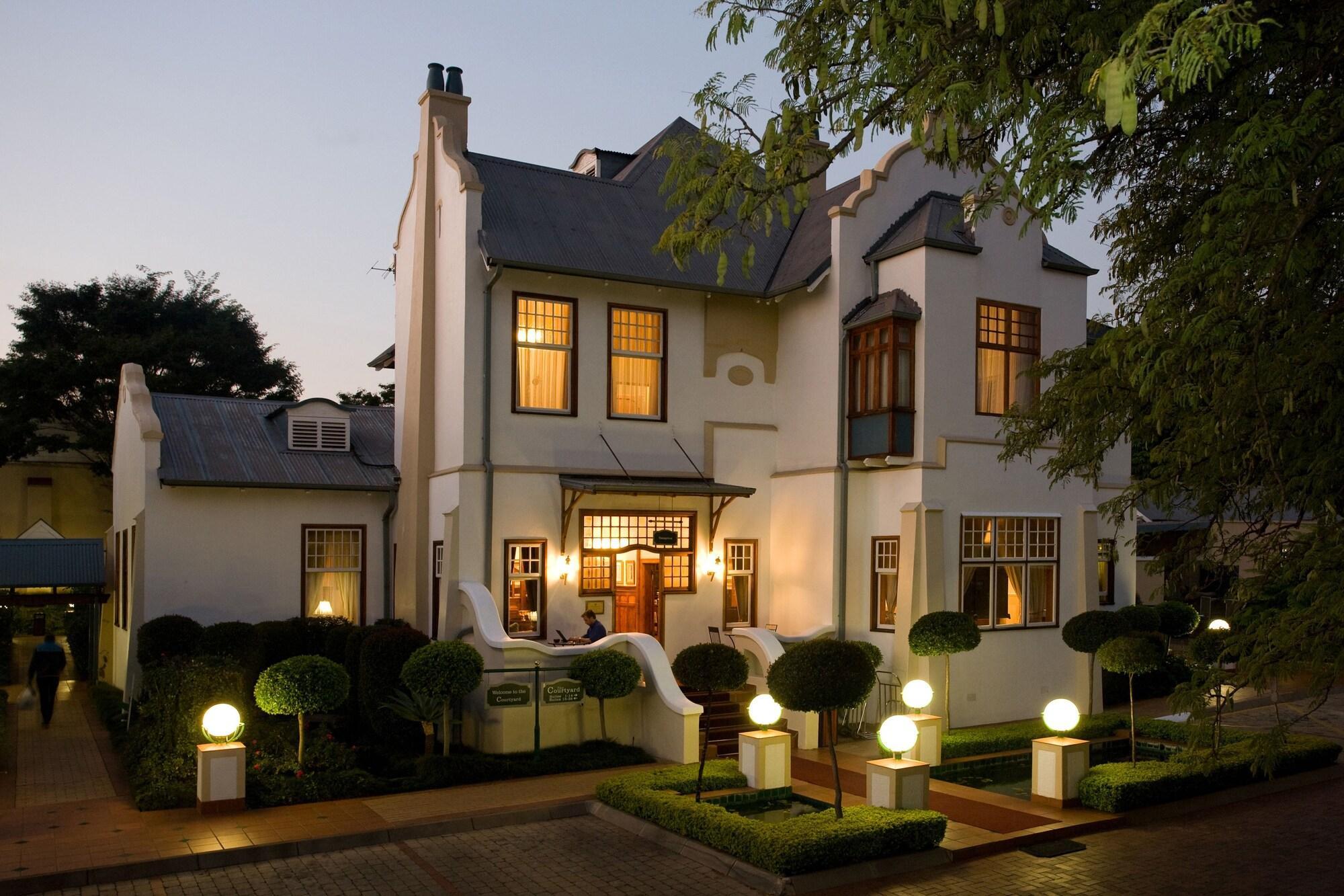 Courtyard Hotel Arcadia Pretoria-Noord Exterior foto