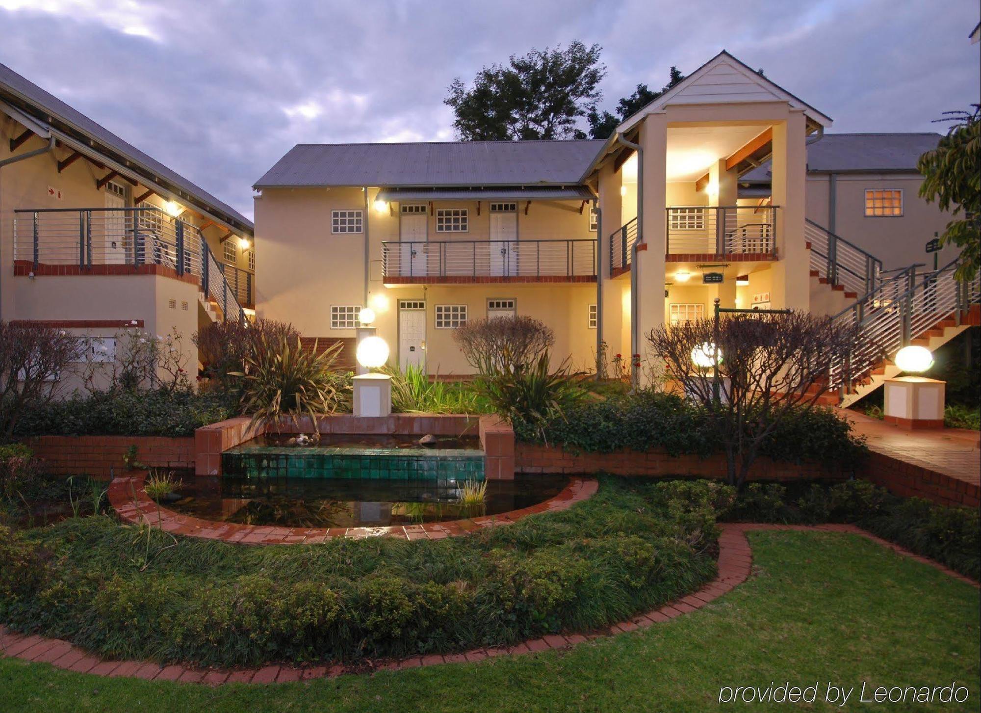 Courtyard Hotel Arcadia Pretoria-Noord Exterior foto